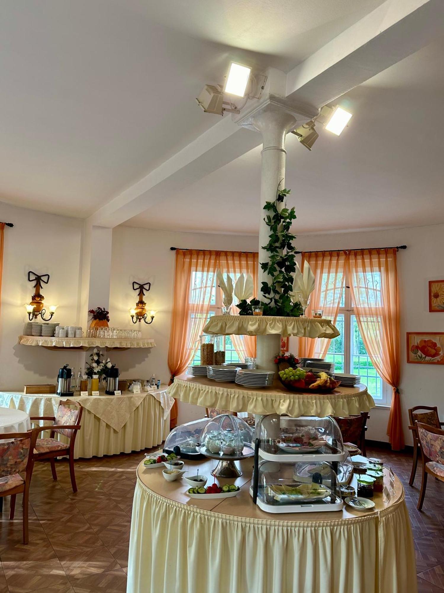 Hotel Garni Schloss Grochwitz 黑尔茨贝格 外观 照片